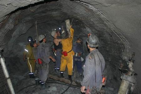 个旧工程爆破中的危险因素分析以及应对工程爆破危险的措施